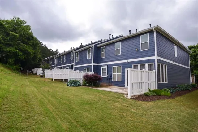 $339,900 | 6616 Splashwater Drive, Flowery Branch, GA 30542