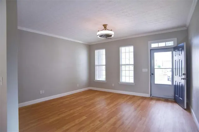 $339,900 | 6616 Splashwater Drive, Flowery Branch, GA 30542