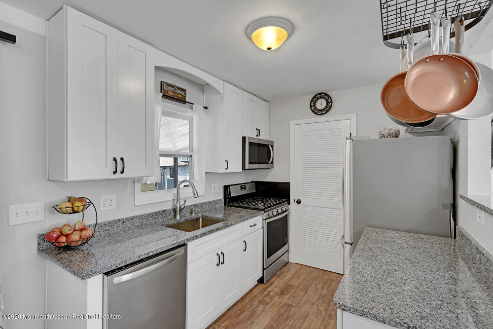 92 Stephan Road Brick, NJ 08724 - Photo 7 of 26 Modern Cabinetry