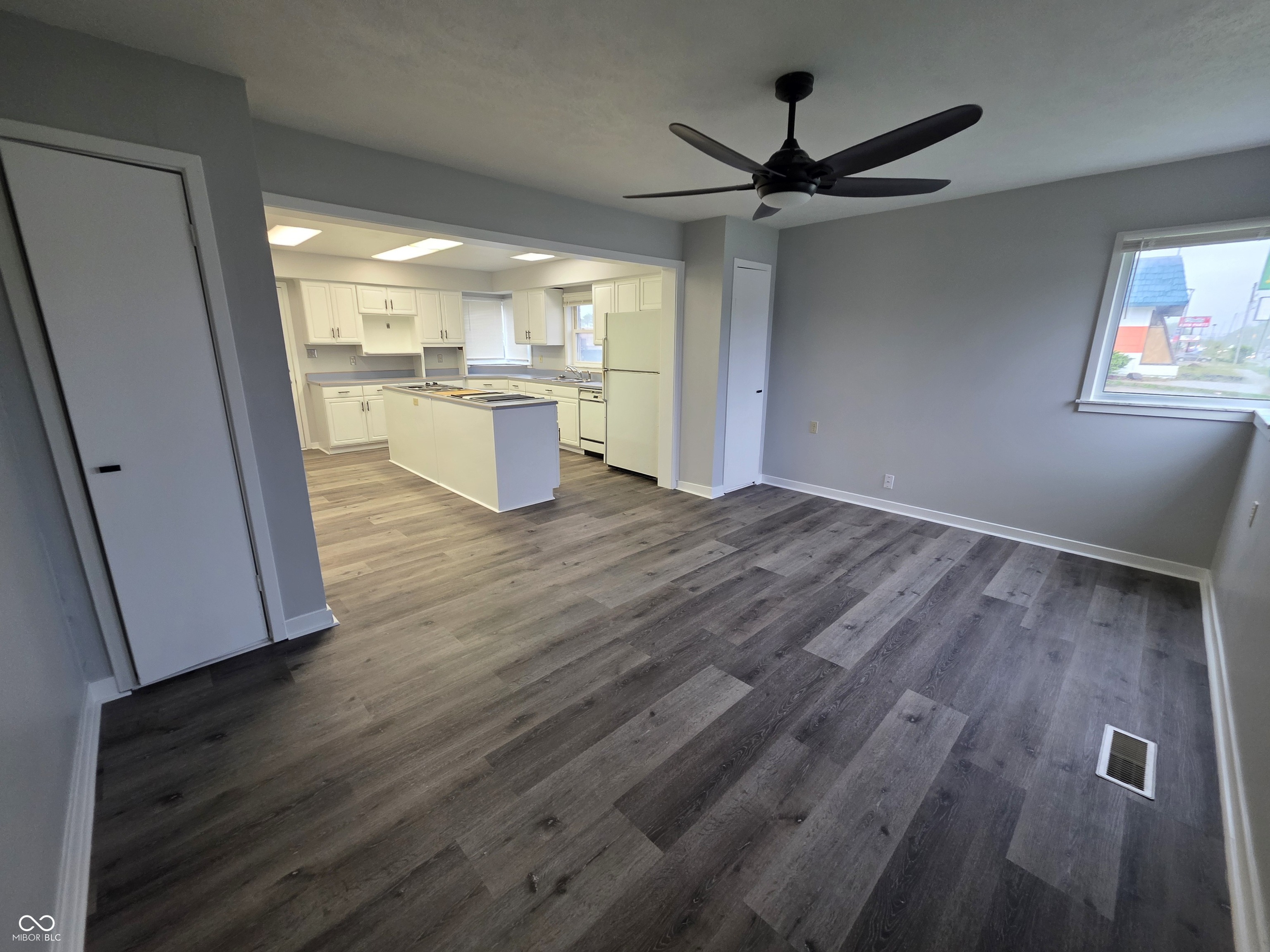3803 Biscayne Road Indianapolis, IN 46226 - Photo 7 of 31