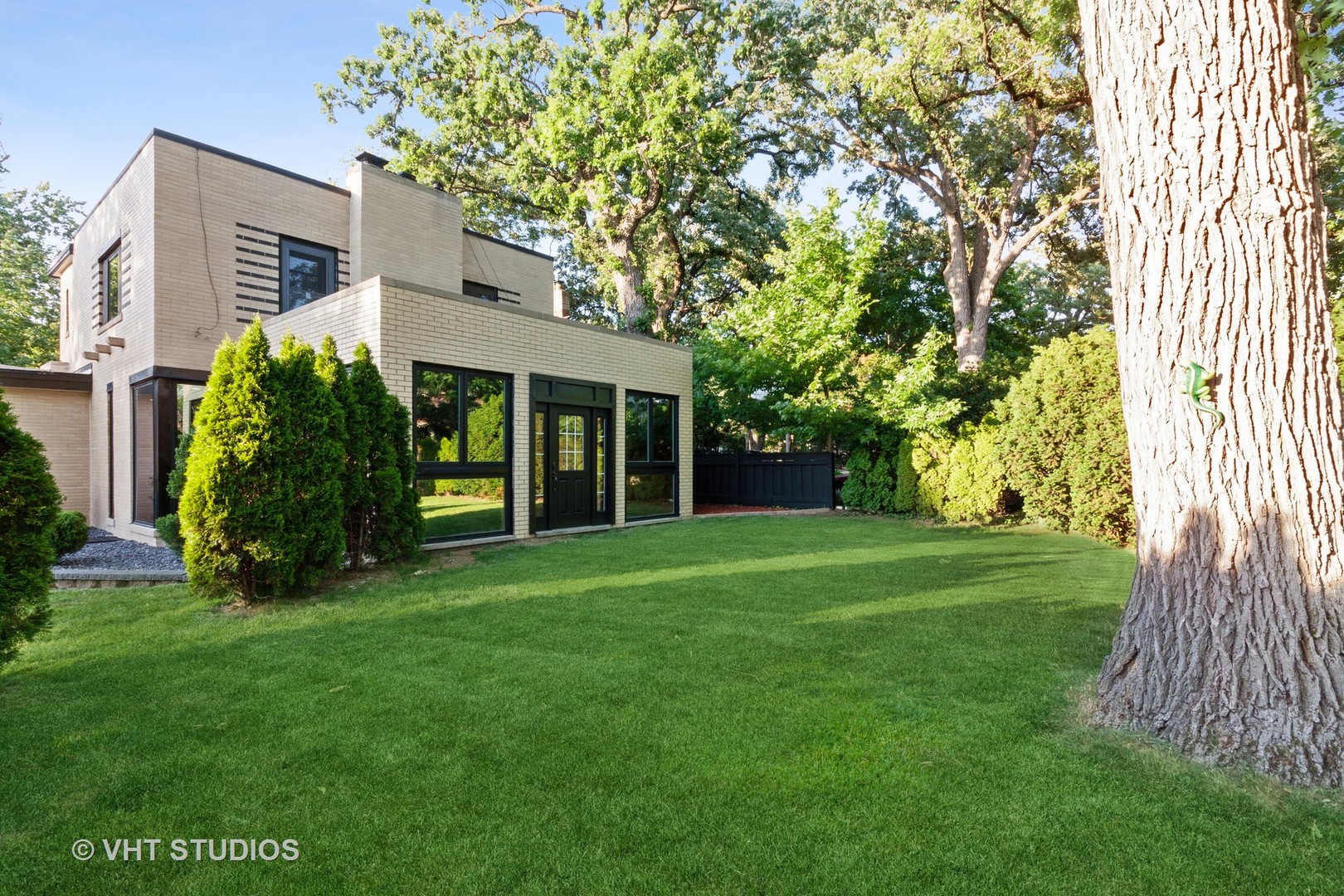 555 Byrd Road Riverside, IL 60546 - Photo 26 of 31