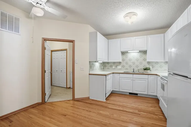 $299,900 | 20452 Cypress Drive, Farmington, MN 55024