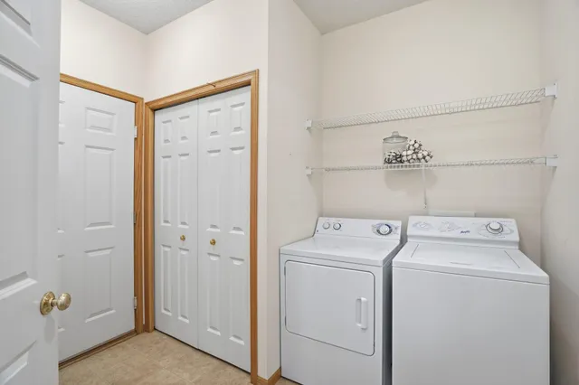 $299,900 | 20452 Cypress Drive, Farmington, MN 55024