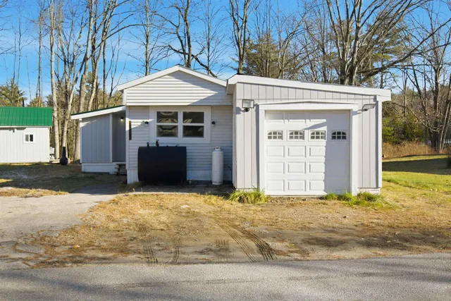 $170,000 | 174 South Stark Highway, Unit 1, Weare, NH 03281