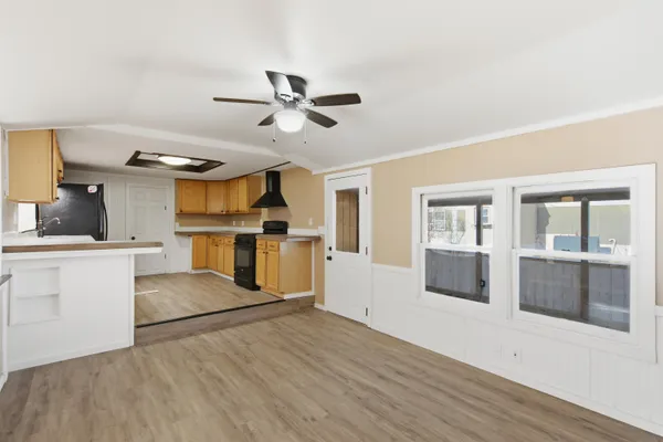 $159,900 | 174 South Stark Highway, Unit 1, Weare, NH 03281