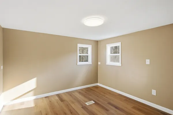 $159,900 | 174 South Stark Highway, Unit 1, Weare, NH 03281