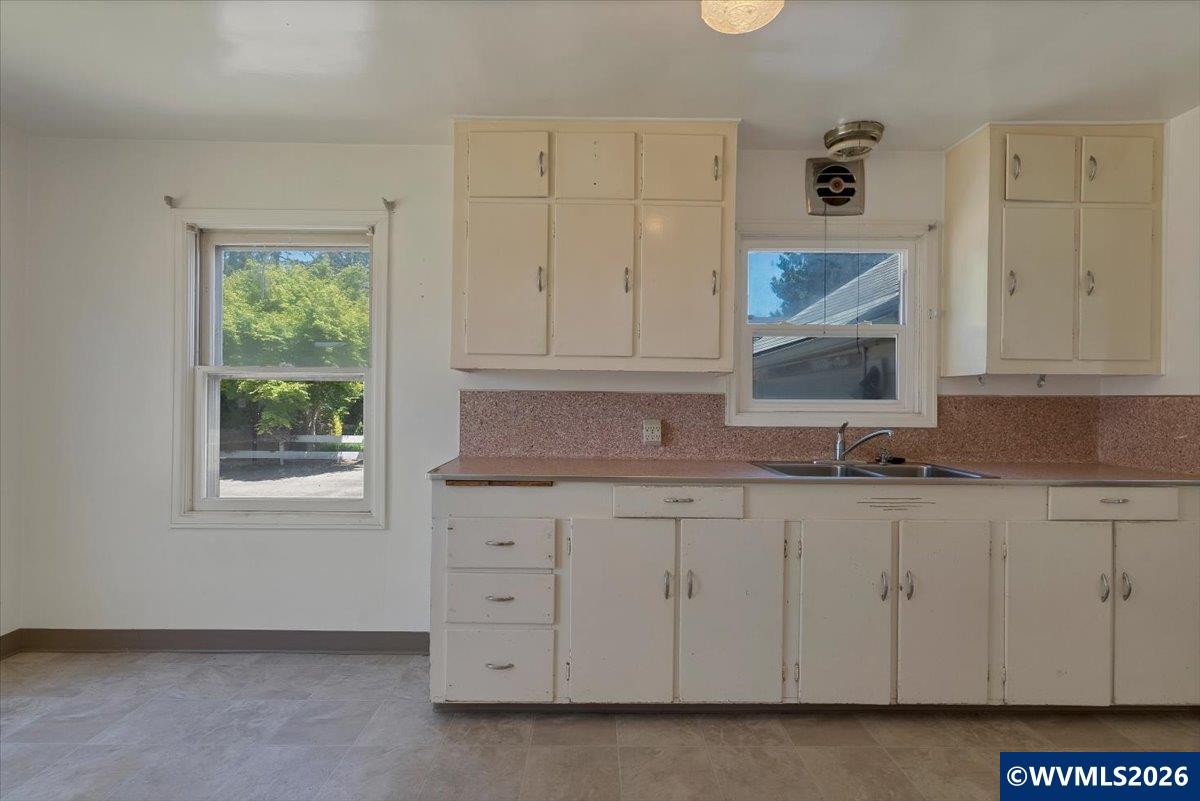 1860 Keizer Road Northeast Keizer, OR 97303 - Photo 10 of 45