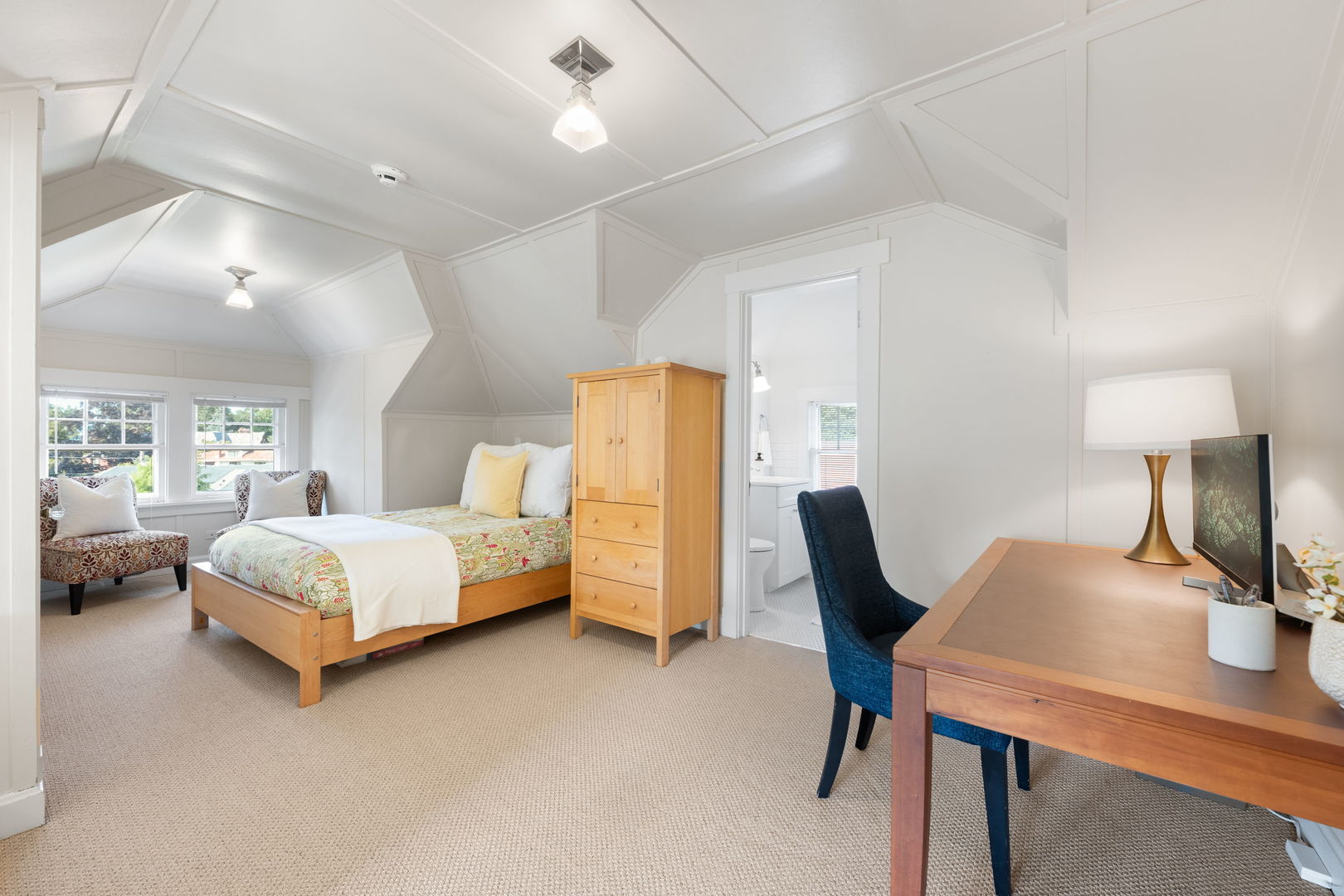 693 Sheridan Road Wilmette, IL 60091 - Photo 28 of 45 a bed room with a bed window and table