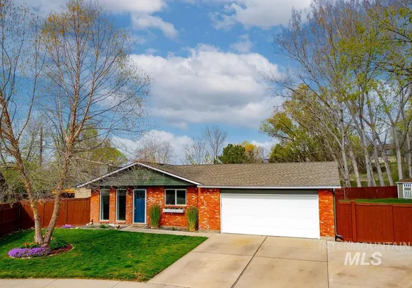 $469,990 | 405 North 2nd Street, Eagle, ID 83616