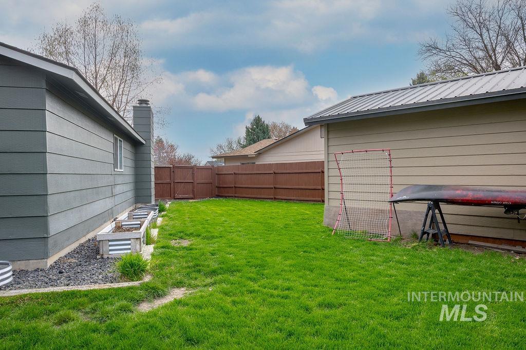 405 North 2nd Street Eagle, ID 83616 - Photo 27 of 39 View of fenced backyard