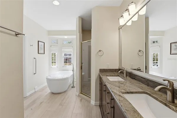 $515,000 | 8828 Northwest 19th Lane, Gainesville, FL 32606