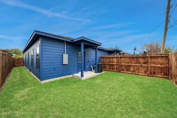 $1,875 | 5211 Amy Street, Unit B, Houston, TX 77028