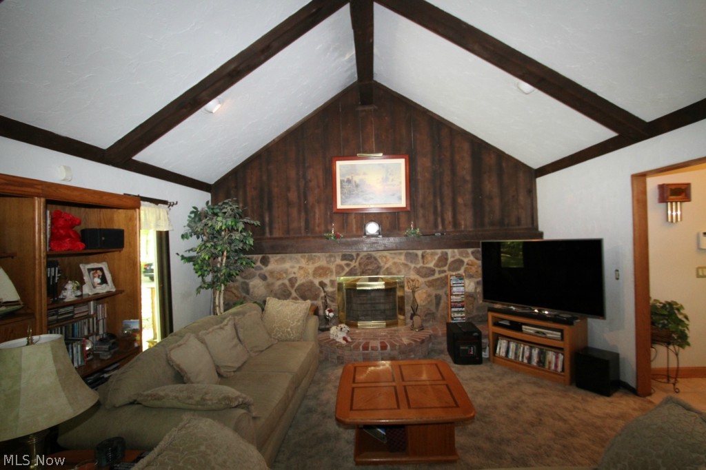12394 Woodin Road Chardon, OH 44024 - Photo 7 of 25 GREAT ROOM