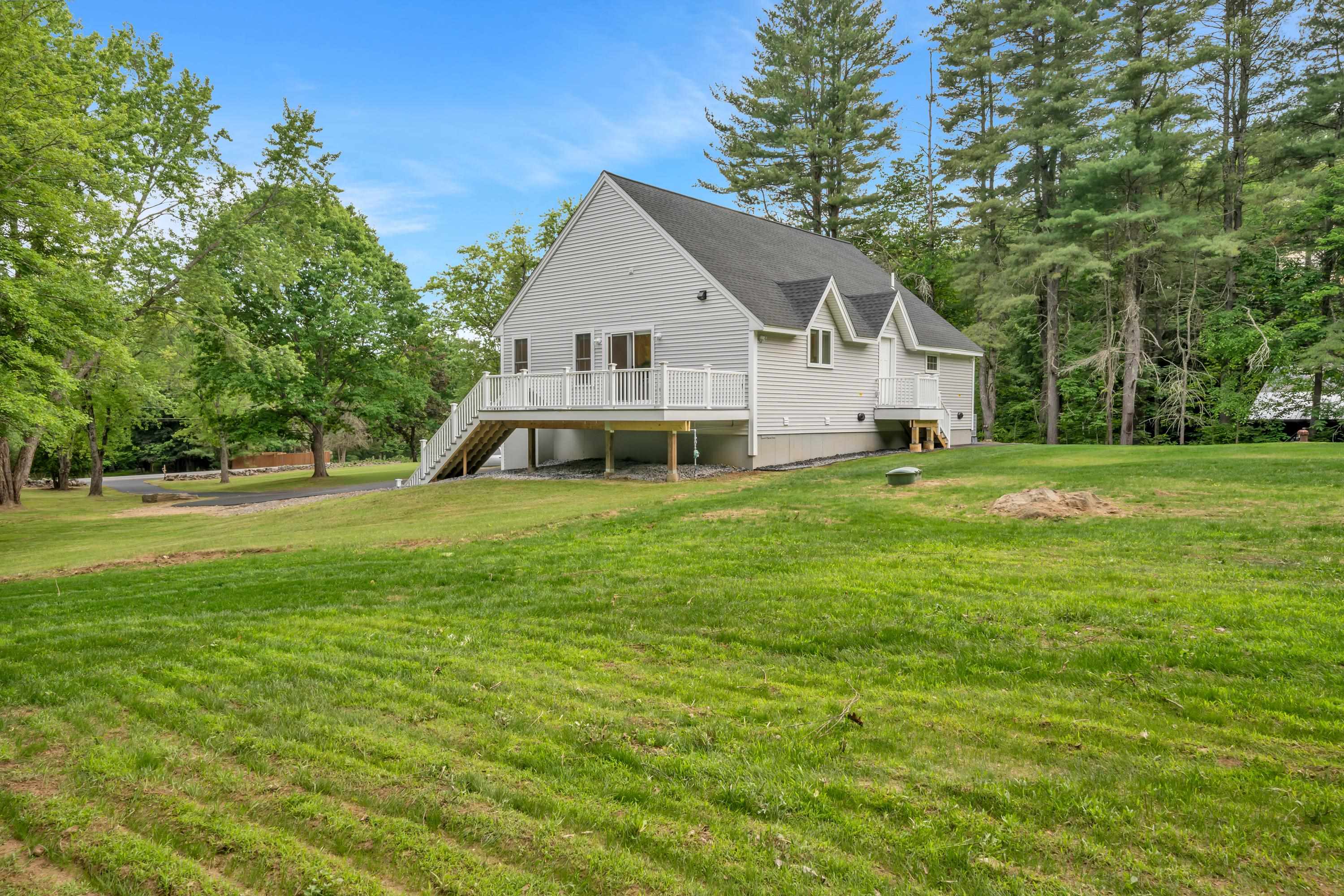 427 Middle Road Brentwood, NH 03833 - Photo 25 of 30