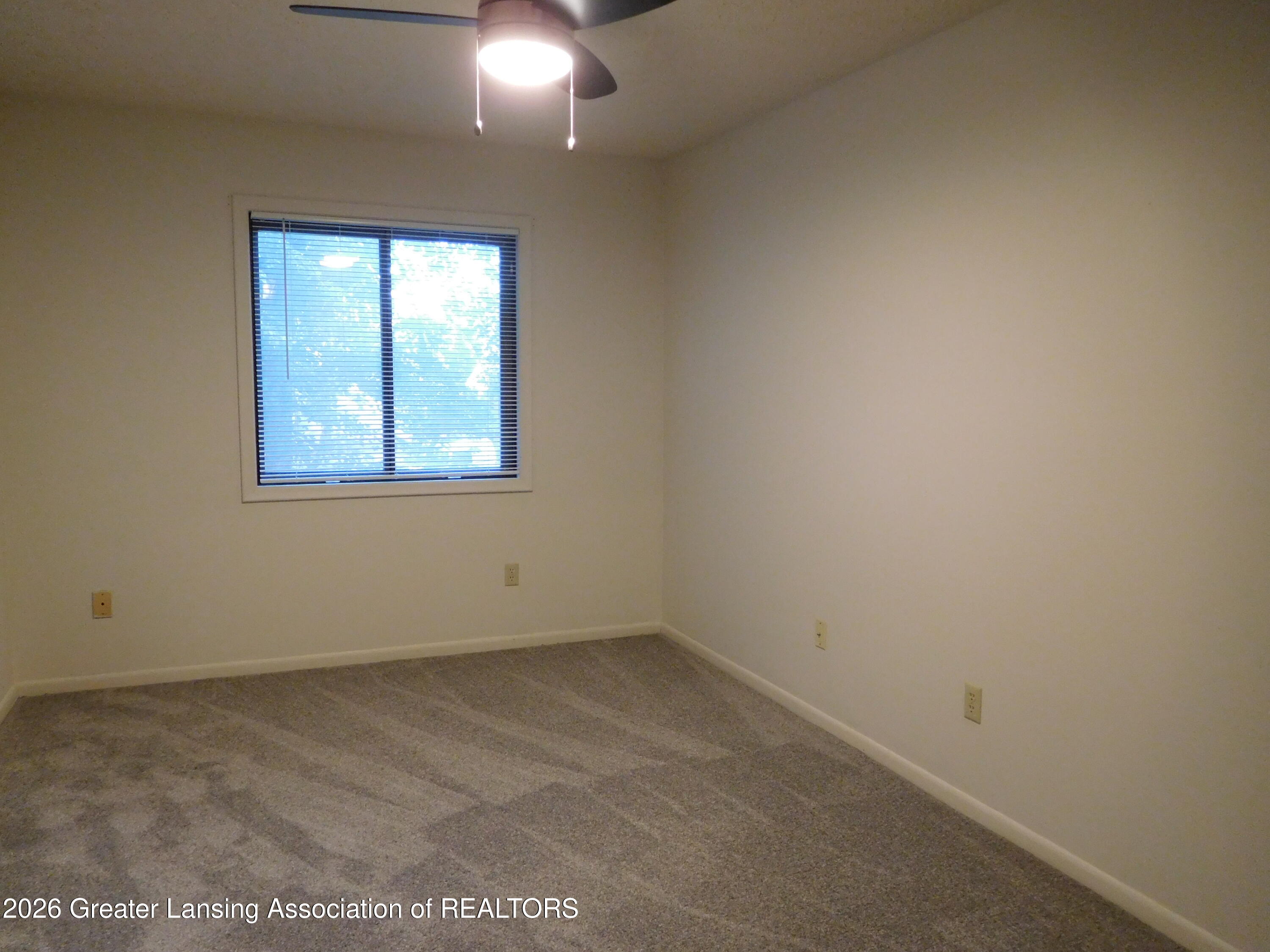 205 East Jolly Road, Unit 12 Lansing, MI 48910 - Photo 15 of 28 DSCN6357