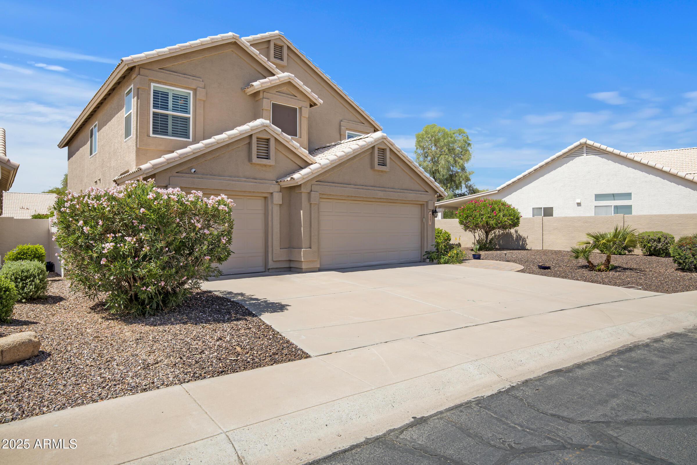 4207 East Rockledge Road Phoenix, AZ 85044 - Photo 2 of 56 4207 E Rockledge Rd-2