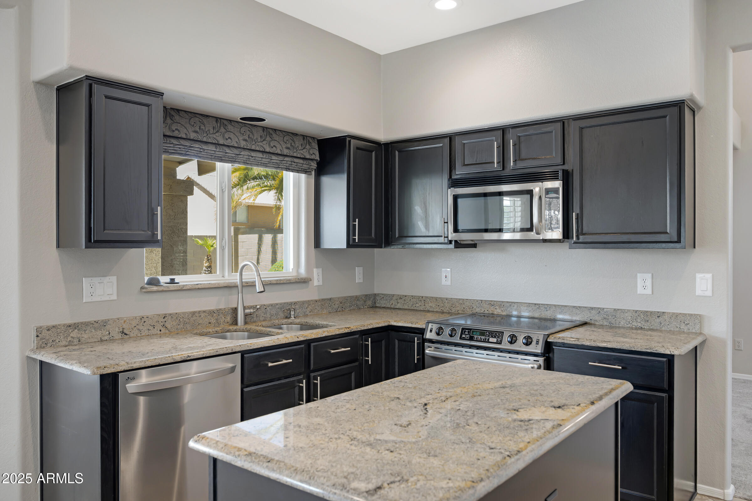 4207 East Rockledge Road Phoenix, AZ 85044 - Photo 23 of 56 4207 E Rockledge Rd-19