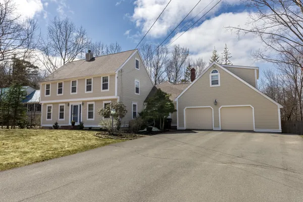 $619,900 | 39 Woodland Drive, Bangor, ME 04401