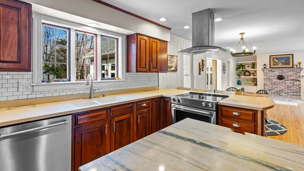 $619,900 | 39 Woodland Drive, Bangor, ME 04401