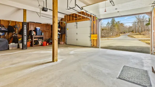 $619,900 | 39 Woodland Drive, Bangor, ME 04401