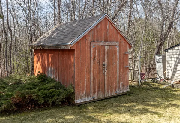 $619,900 | 39 Woodland Drive, Bangor, ME 04401