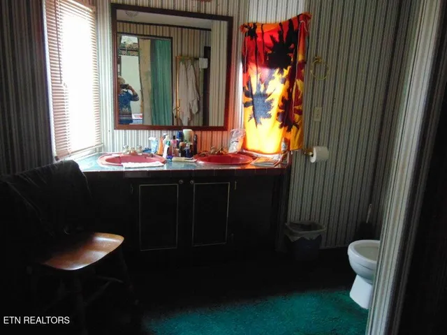 $225,000 | 309 Elizabeth Russell Lane, Speedwell, TN 37870