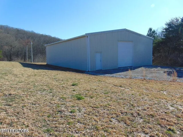 $225,000 | 309 Elizabeth Russell Lane, Speedwell, TN 37870