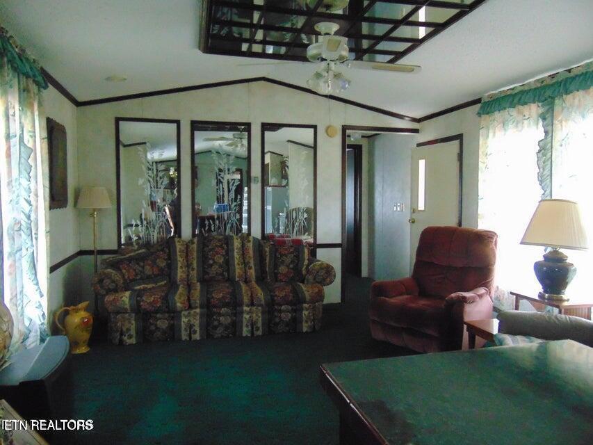 309 Elizabeth Russell Lane Speedwell, TN 37870 - Photo 10 of 16 10