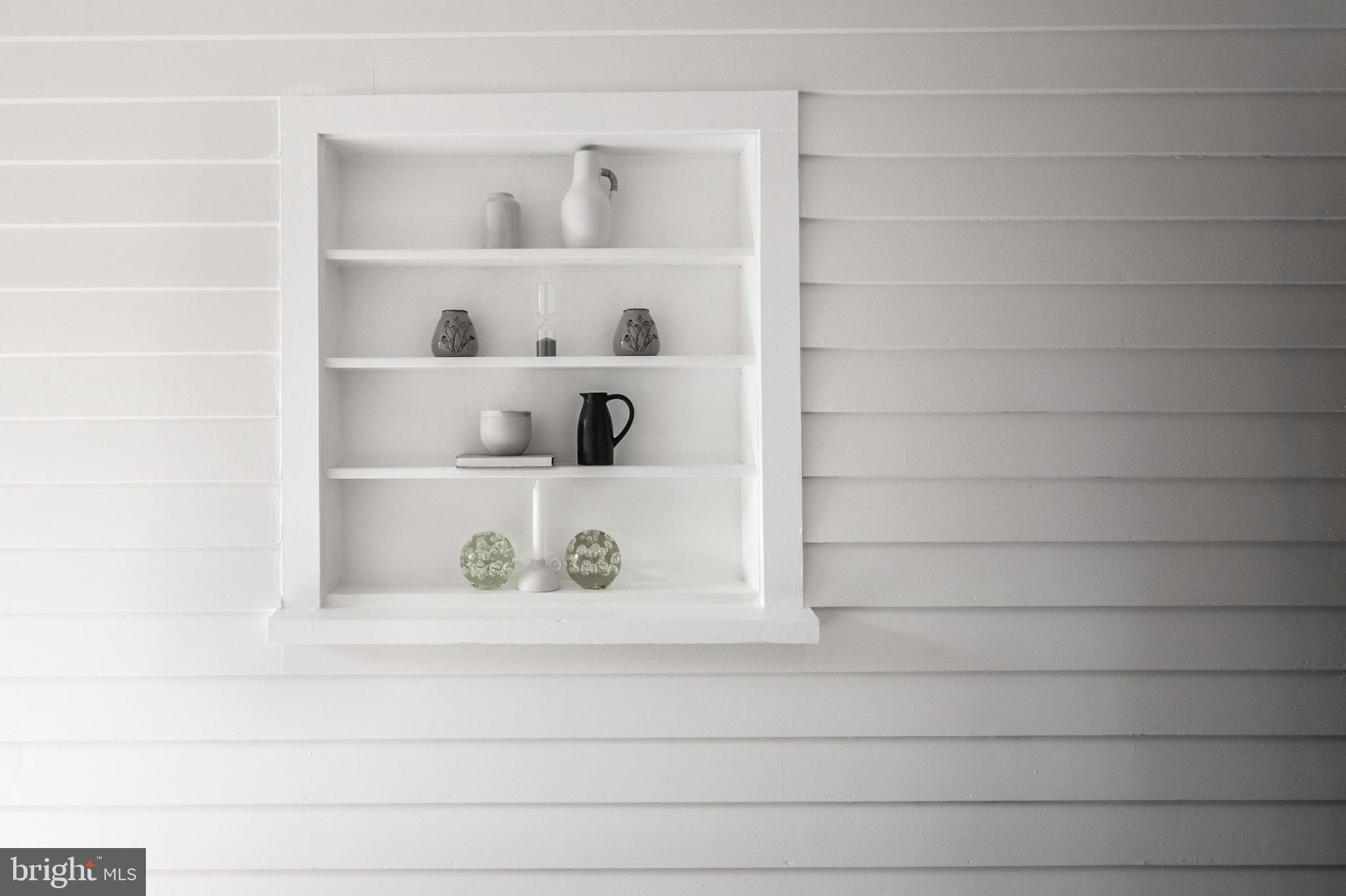 6001 Beech Tree Drive Alexandria, VA 22310 - Photo 20 of 63 a view of a closet