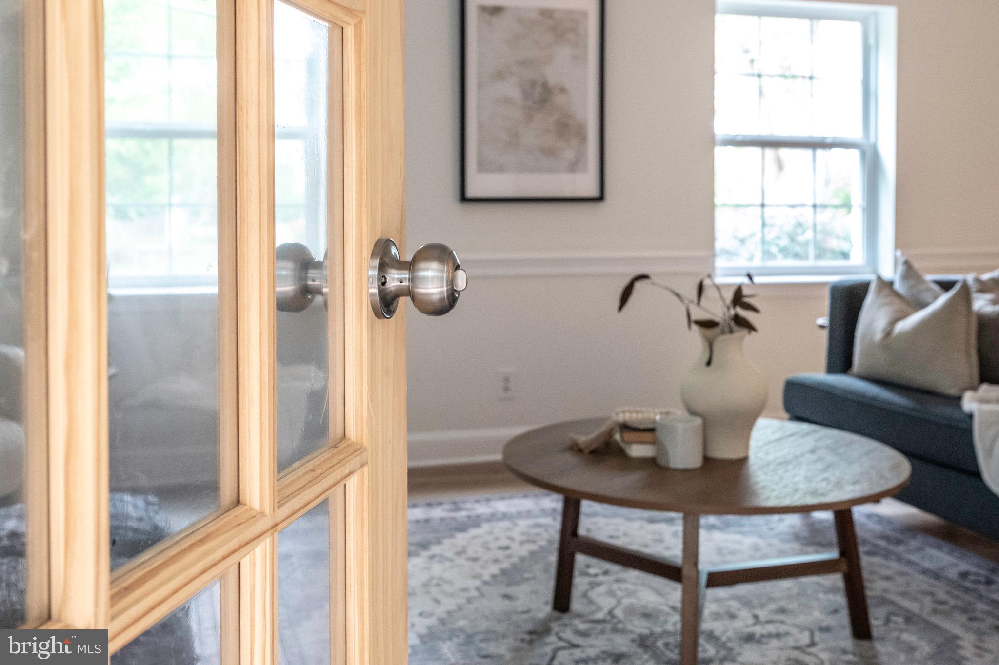 6001 Beech Tree Drive Alexandria, VA 22310 - Photo 41 of 63 a view of a room with a table and chairs