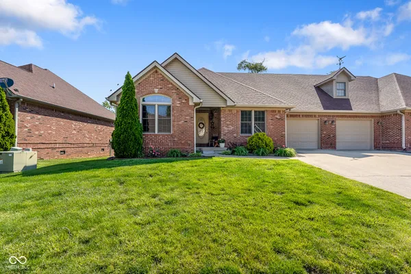 $275,000 | 633 Mallards Crossing, Martinsville, IN 46151