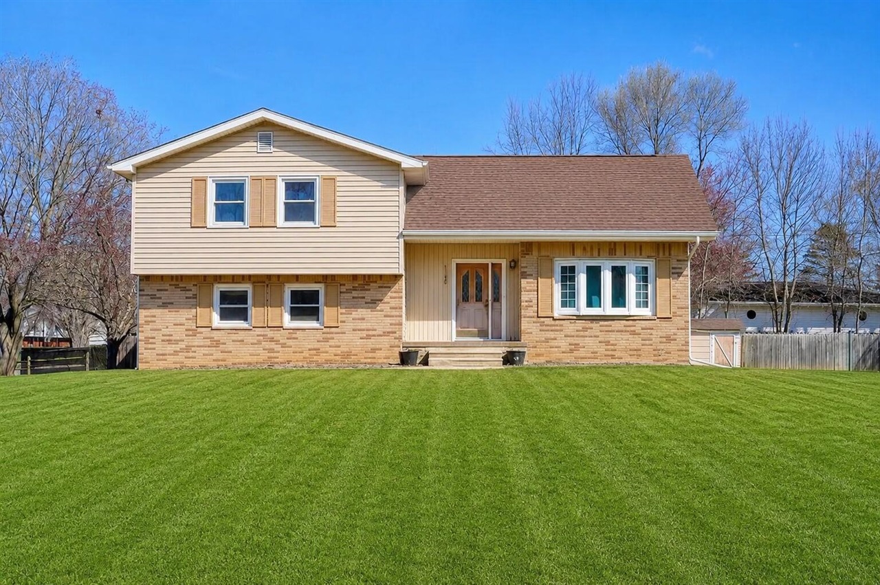 1190 Ferndale Road Jackson, MI 49201 - Photo 1 of 51