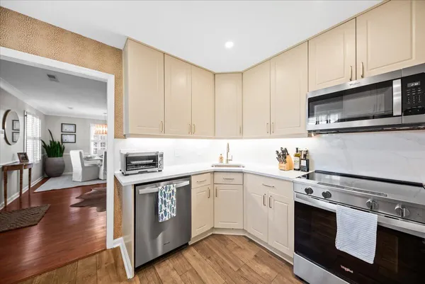 $5,500 | 421 McCants Drive, Mount Pleasant, SC 29464