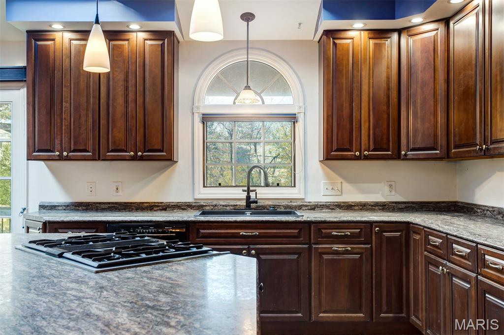 513 Scottsdale Road Kirkwood, MO 63122 - Photo 15 of 52