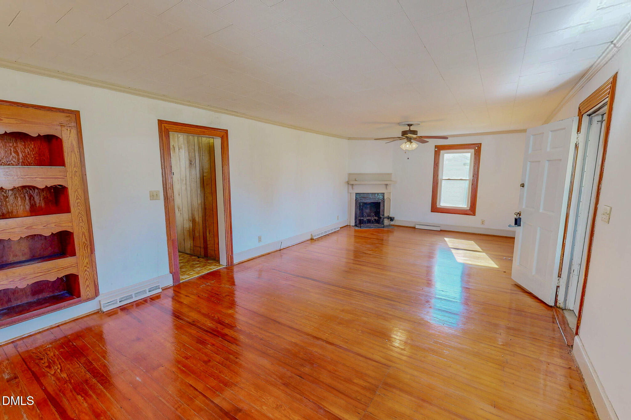310 Barnett Avenue Roxboro, NC 27573 - Photo 3 of 20