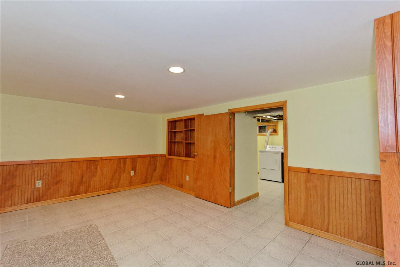 10 Wellington Road Bethlehem, NY 12054 - Photo 23 of 25 Photo 23