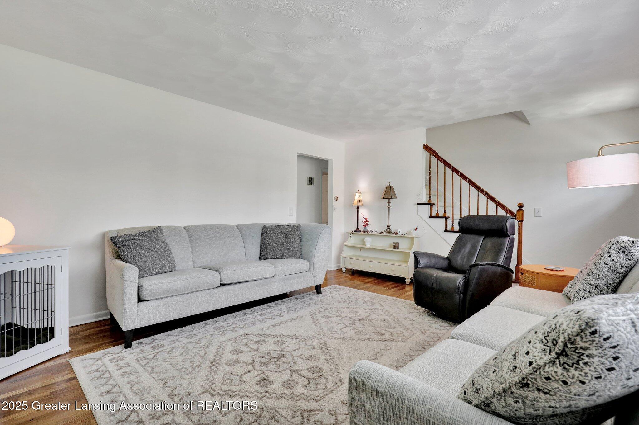 2762 Grovenburg Road Lansing, MI 48911 - Photo 10 of 38 11-web-or-mls-Open Ended Media-11