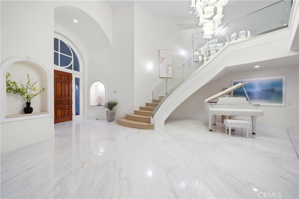 9 Seashell Newport Coast, CA 92657 - Photo 29 of 45 a view of entryway and hall