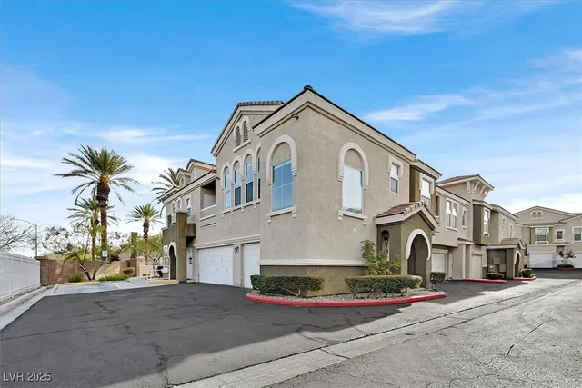 $300,000 | 9975 Peace Way, Unit 2177, Las Vegas, NV 89147