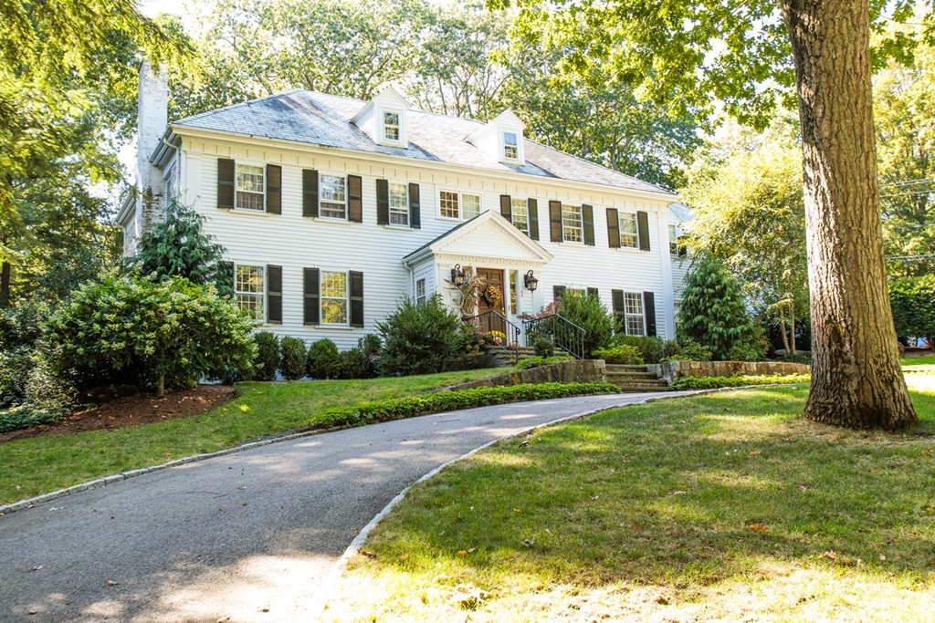 44 Woodcliff Road Wellesley, MA 02481 - Photo 1 of 30