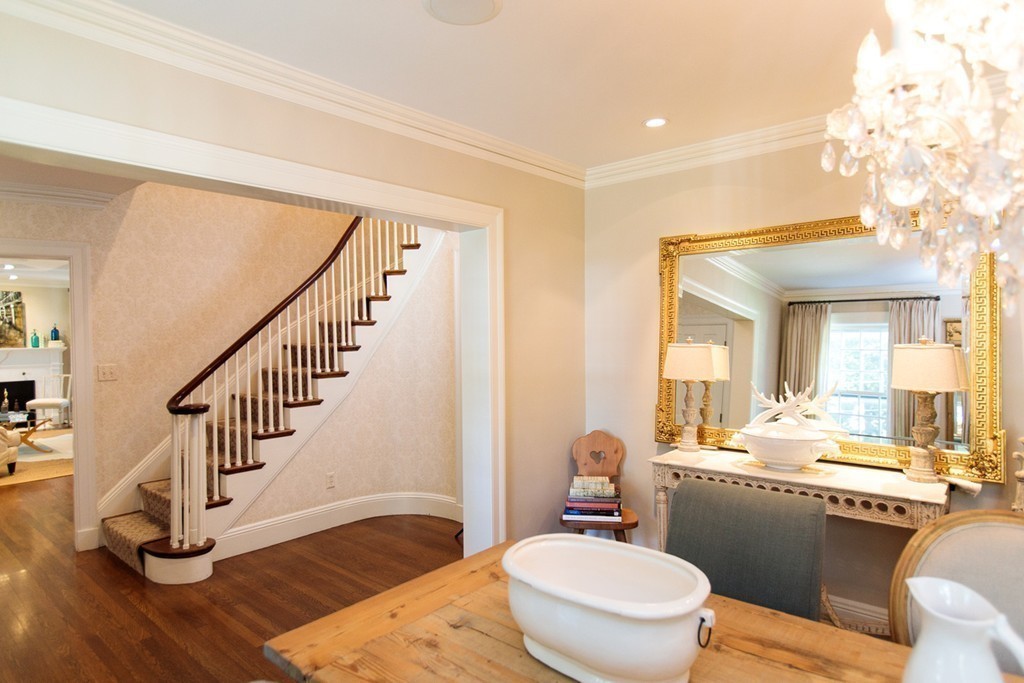 44 Woodcliff Road Wellesley, MA 02481 - Photo 13 of 30