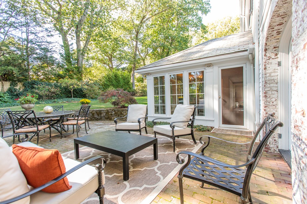 44 Woodcliff Road Wellesley, MA 02481 - Photo 29 of 30