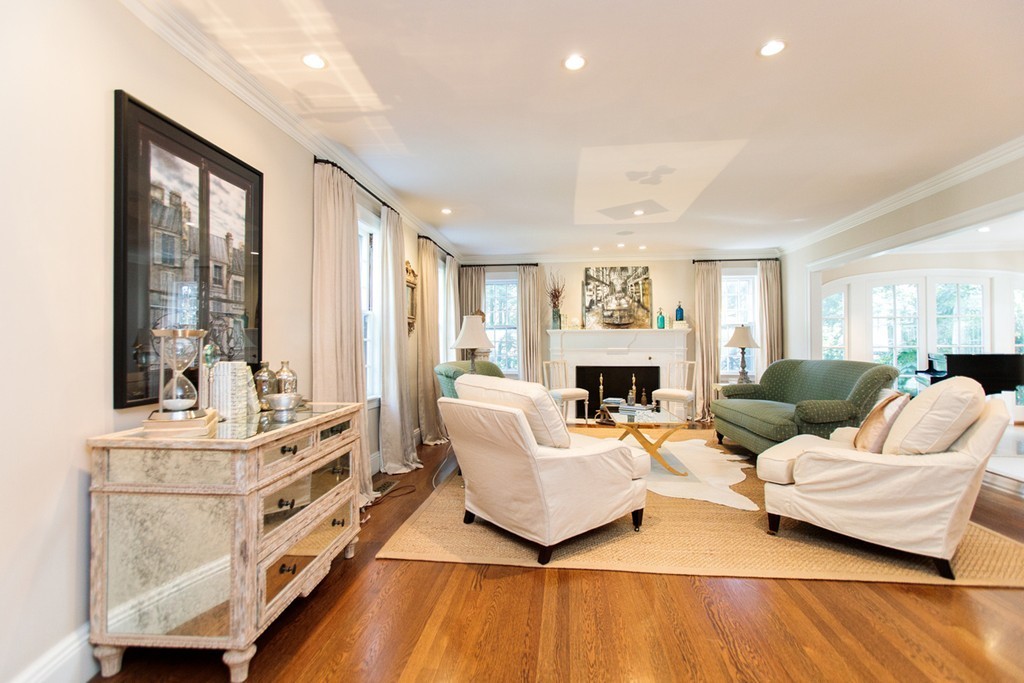 44 Woodcliff Road Wellesley, MA 02481 - Photo 4 of 30