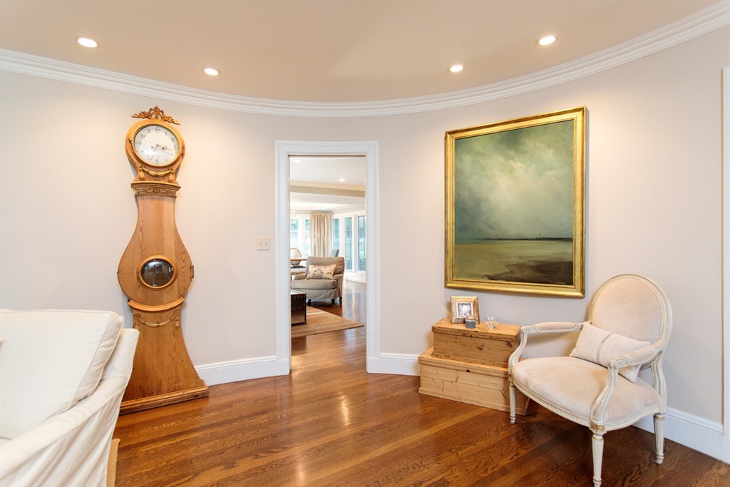 44 Woodcliff Road Wellesley, MA 02481 - Photo 7 of 30