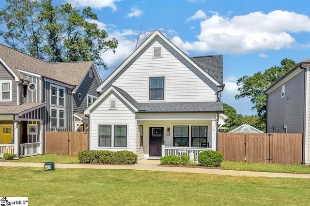 $470,000 | 16 Ridge Knoll Circle, Greenville, SC 29607