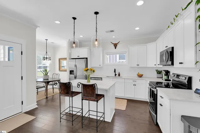 $470,000 | 16 Ridge Knoll Circle, Greenville, SC 29607