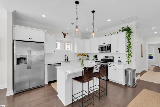 $470,000 | 16 Ridge Knoll Circle, Greenville, SC 29607