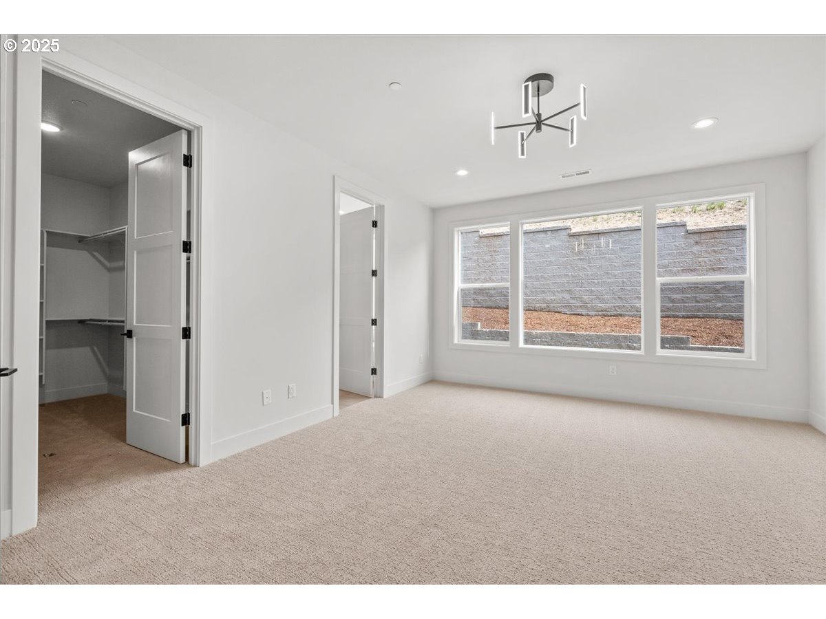 16705 Northeast 38th Avenue Vancouver, WA 98686 - Photo 21 of 45 a view of an empty room with a window
