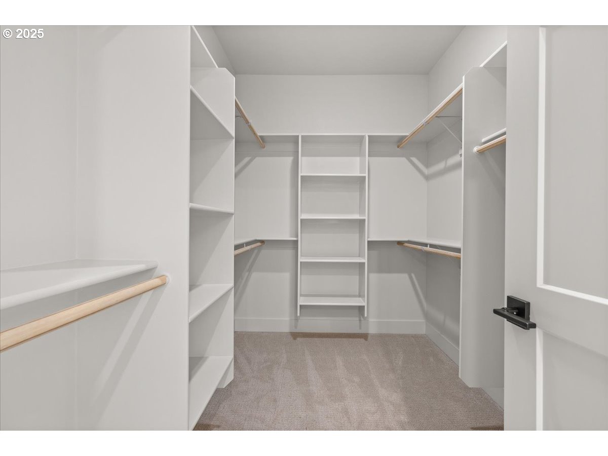 16705 Northeast 38th Avenue Vancouver, WA 98686 - Photo 23 of 45 a view of walk in closet with empty racks