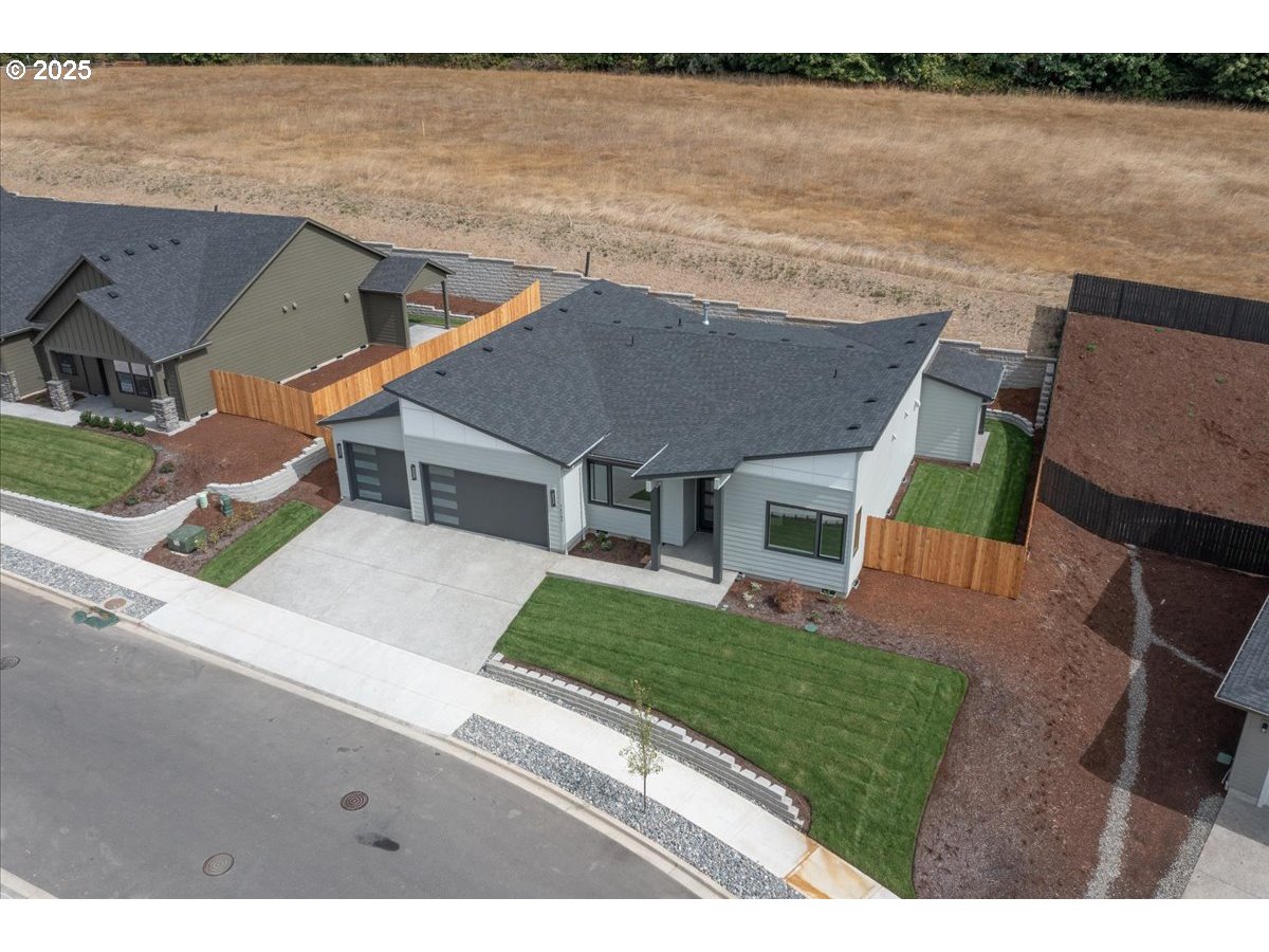 16705 Northeast 38th Avenue Vancouver, WA 98686 - Photo 39 of 45 an aerial view of house with yard